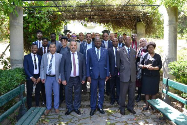 visite-embassade-zimbaboui-6630AB42D-4A9A-190D-E73A-AE1383EE2608.jpg